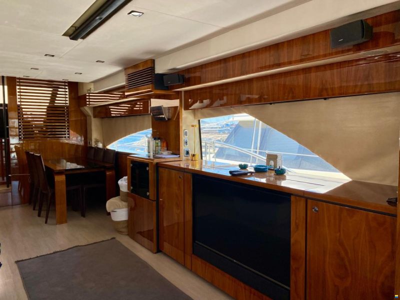 Fairline Squadron 68