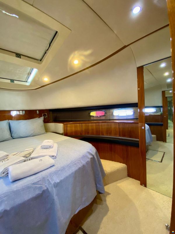 Fairline Squadron 68