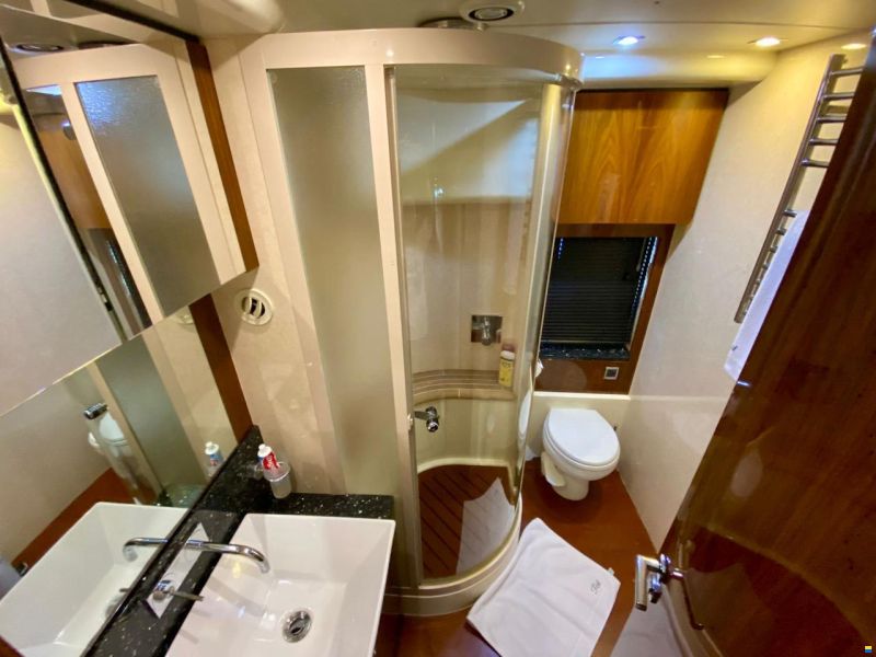 Fairline Squadron 68