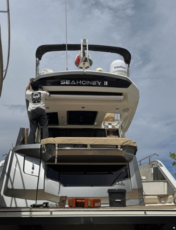 Cranchi E52F
