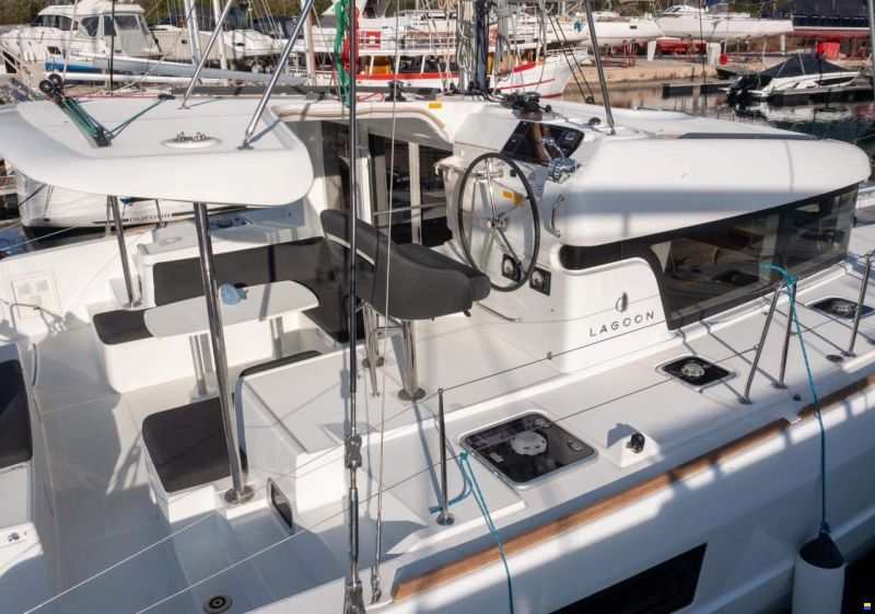 Lagoon 40