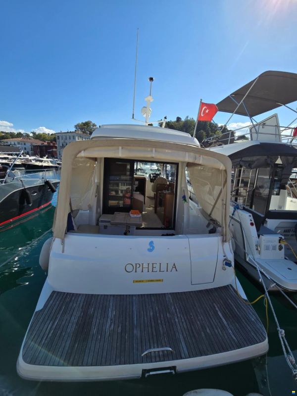 Beneteau Antares 30