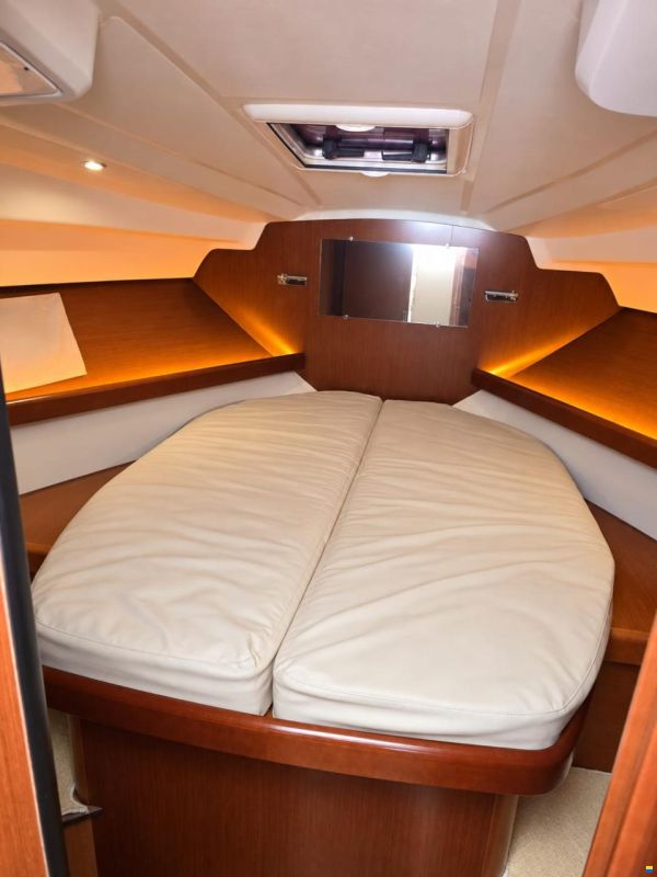 Beneteau Antares 30