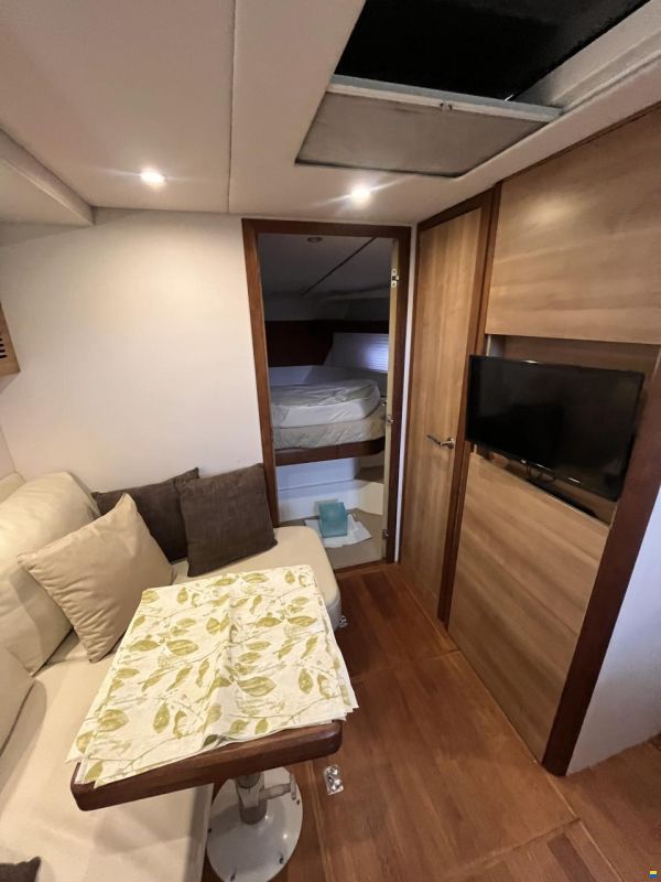 Sealine 35HT