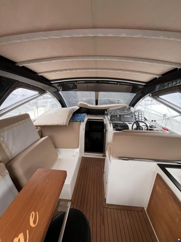 Sealine 35HT
