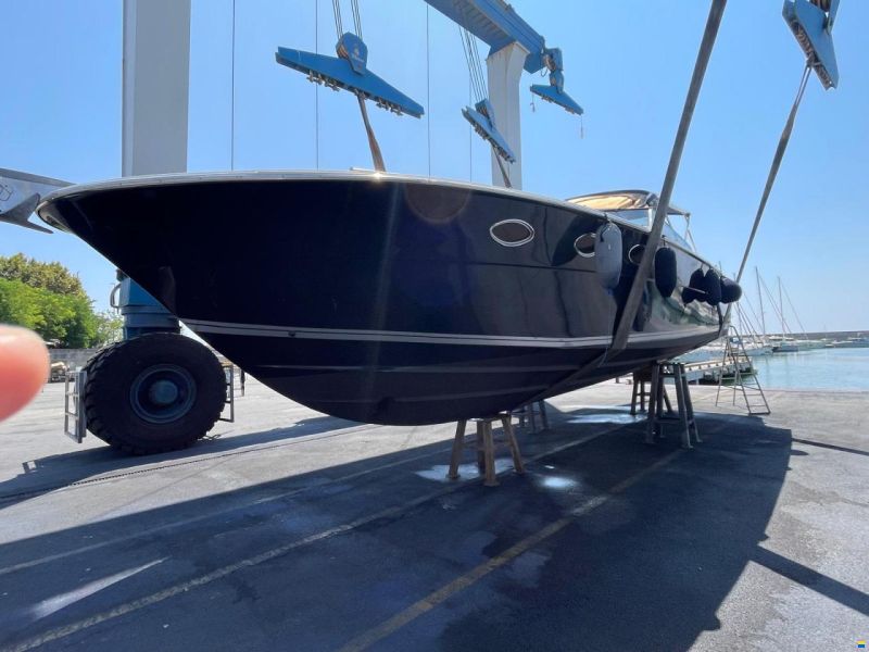 Tornado 38 Flush Deck