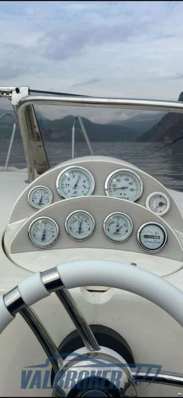 Quicksilver Activ 640 Cabin