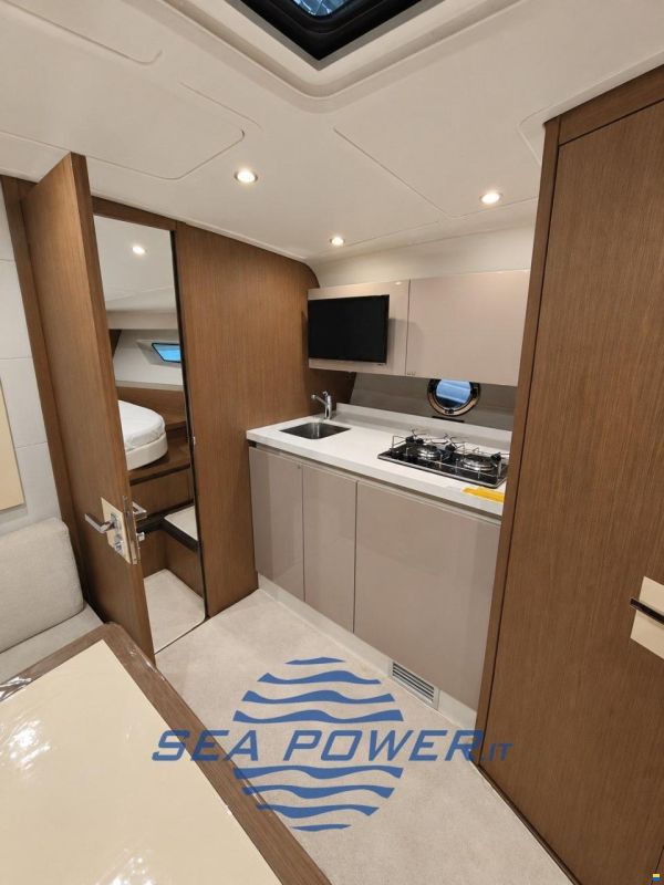 Beneteau GT 40