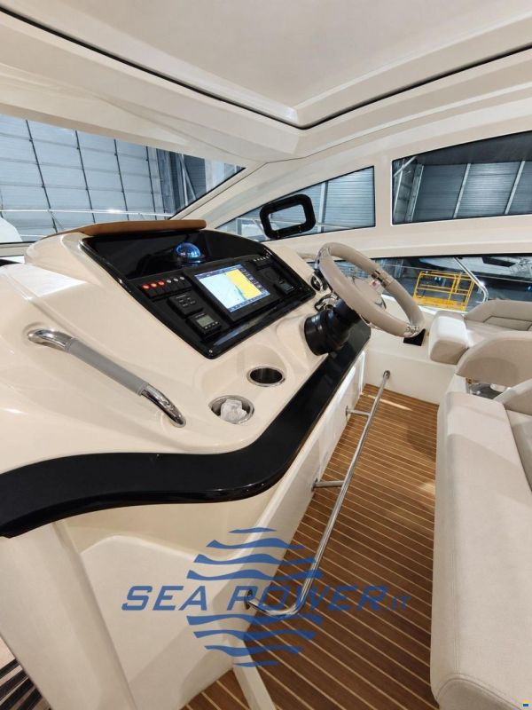 Beneteau GT 40