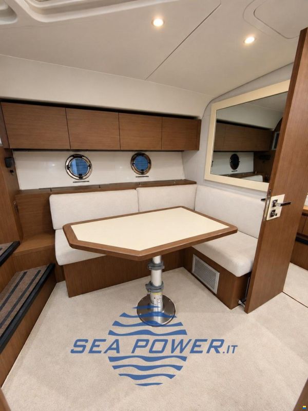 Beneteau GT 40