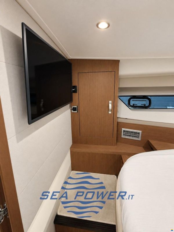 Beneteau GT 40
