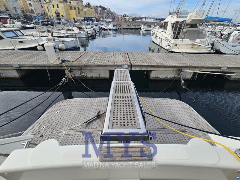 Azimut 43