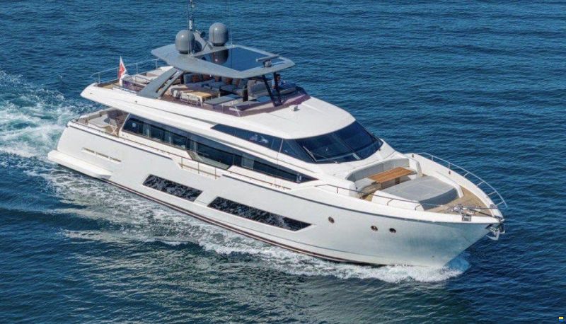 Ferretti 850