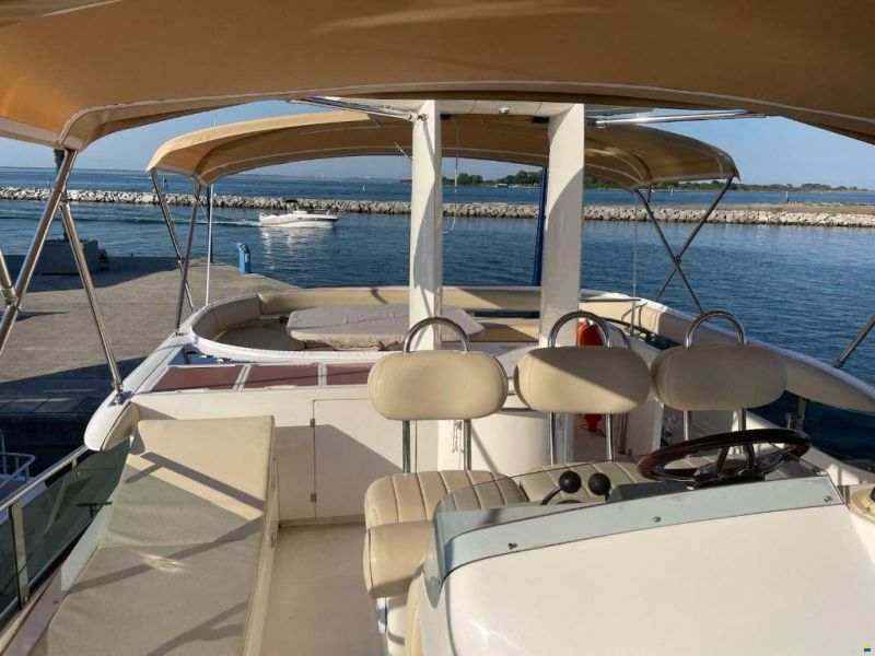Fairline SQUADRON 58 FLY
