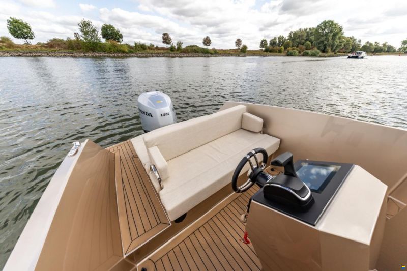 Maxima 580 Sport Lounge