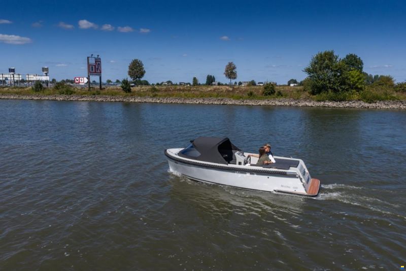 Maxima 600