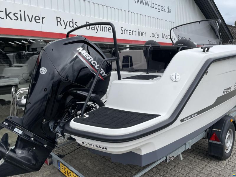 Ryds 630VI Mid-C - F115 Mercury-EFI 2,1L og 2