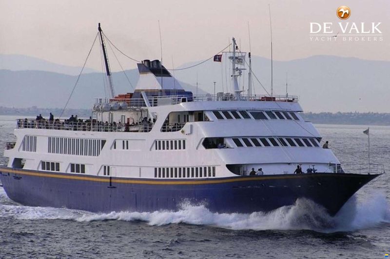 Day Passengers Ship 77.4