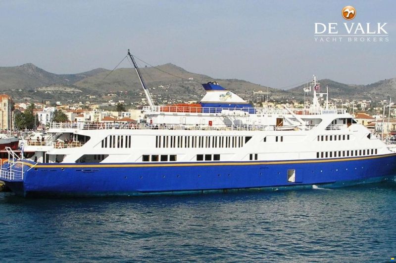 Day Passengers Ship 77.4