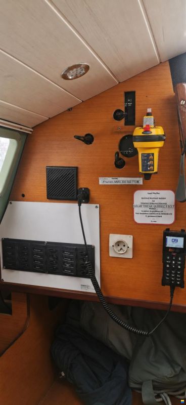 Dufour 3800