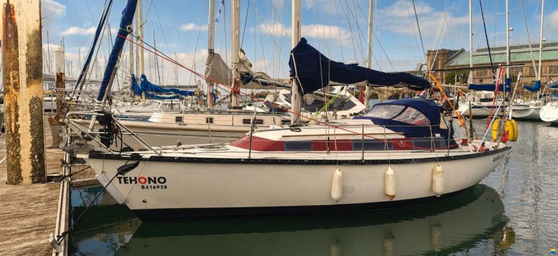 Dufour 3800