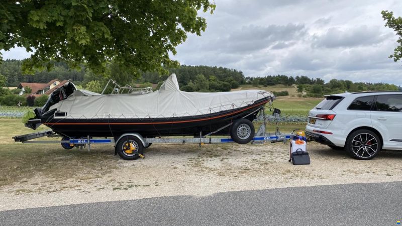 ZAR Formenti Zar 57 welldeck, df150, trailer