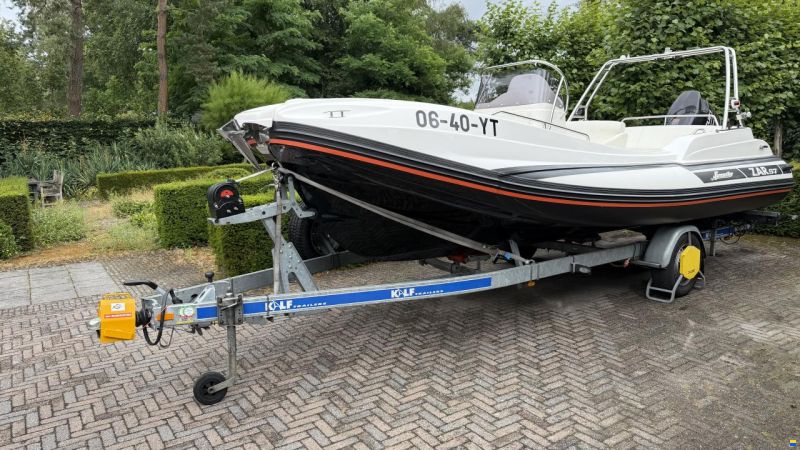 ZAR Formenti Zar 57 welldeck, df150, trailer
