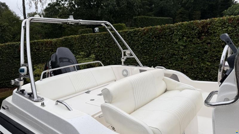 ZAR Formenti Zar 57 welldeck, df150, trailer