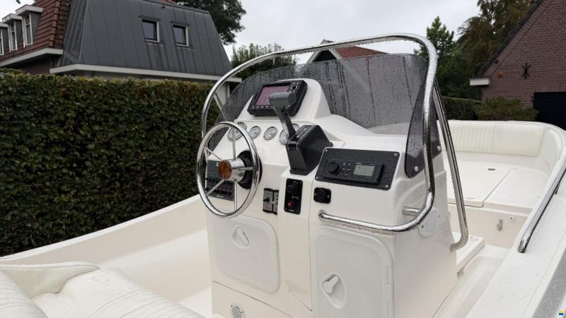 ZAR Formenti Zar 57 welldeck, df150, trailer