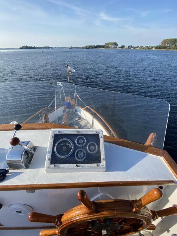 Grand Banks 32
