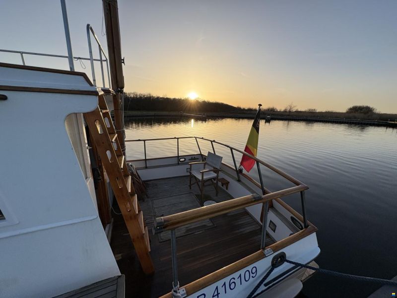 Grand Banks 32
