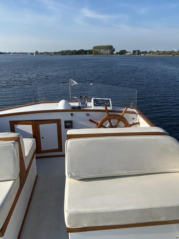 Grand Banks 32