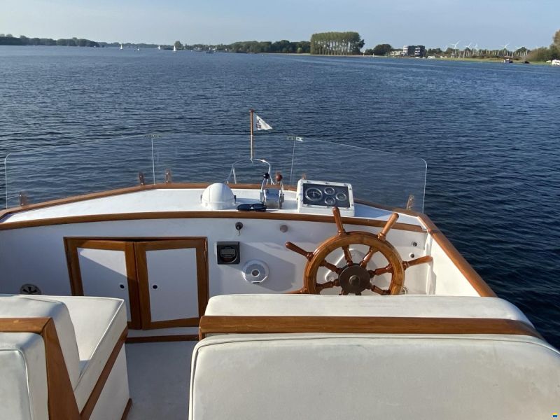 Grand Banks 32