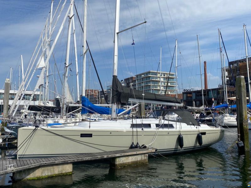 Hanse 385 (in een unieke uitvoering)