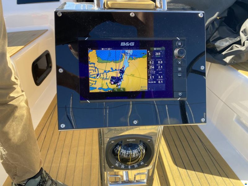 Hanse 385