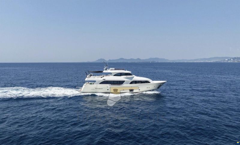 Custom Line Navetta 26