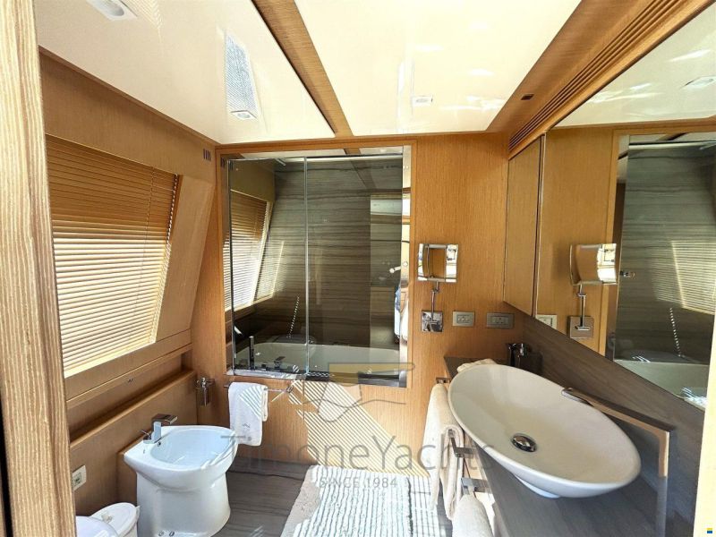 Custom Line Navetta 26