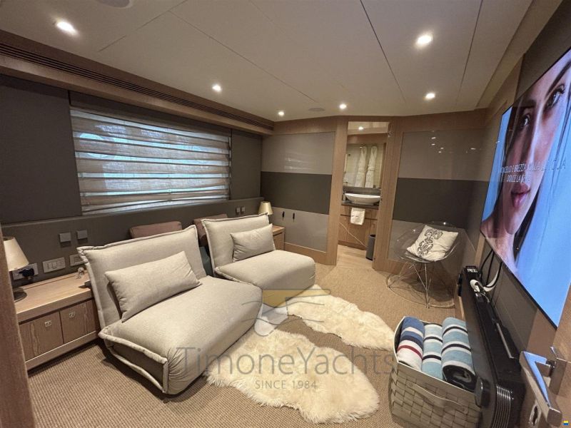 Custom Line Navetta 26
