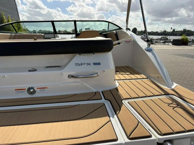 Sea Ray SPX 190