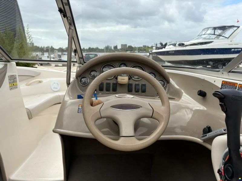 Maxum 1800 SR