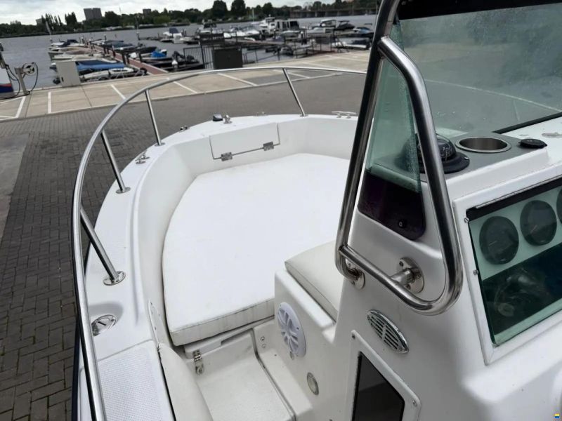 Robalo 1820 Center Console