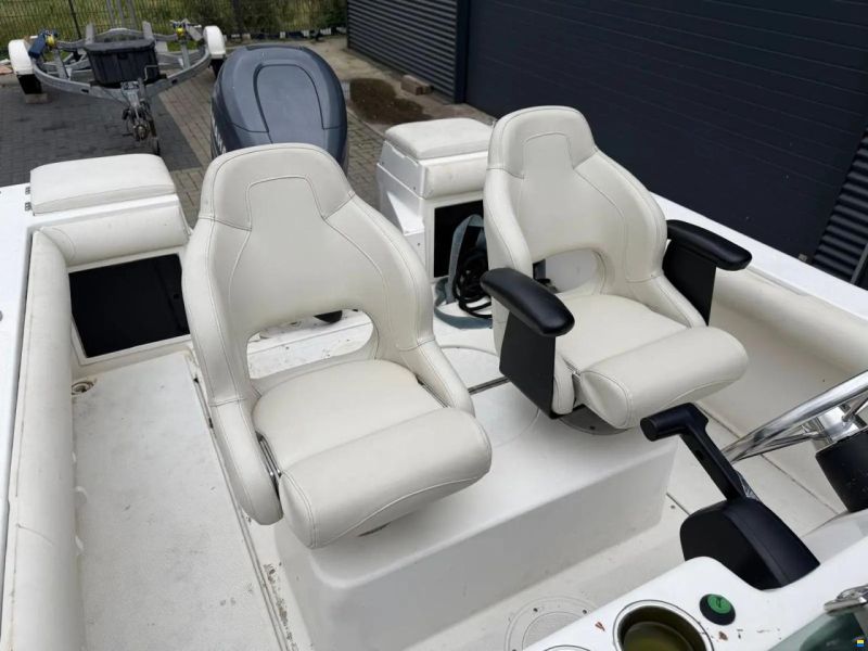 Robalo 1820 Center Console