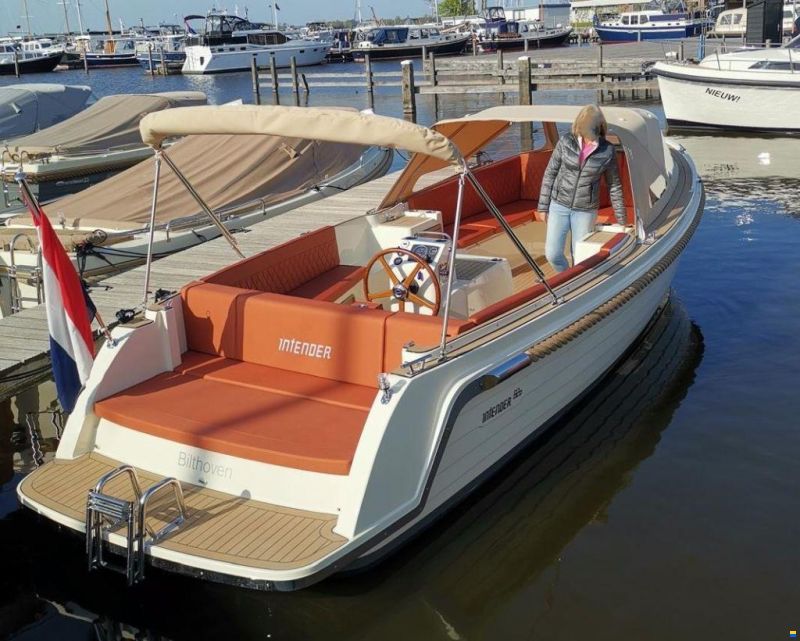 Intender 820