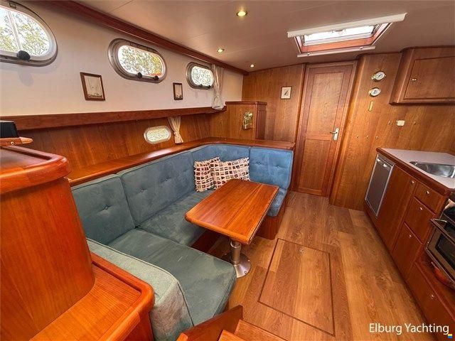 Vedette 10.30 Cabin
