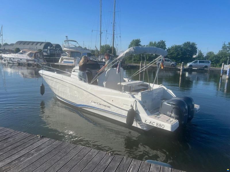 Jeanneau Cap Camarat 9.0 Center Console