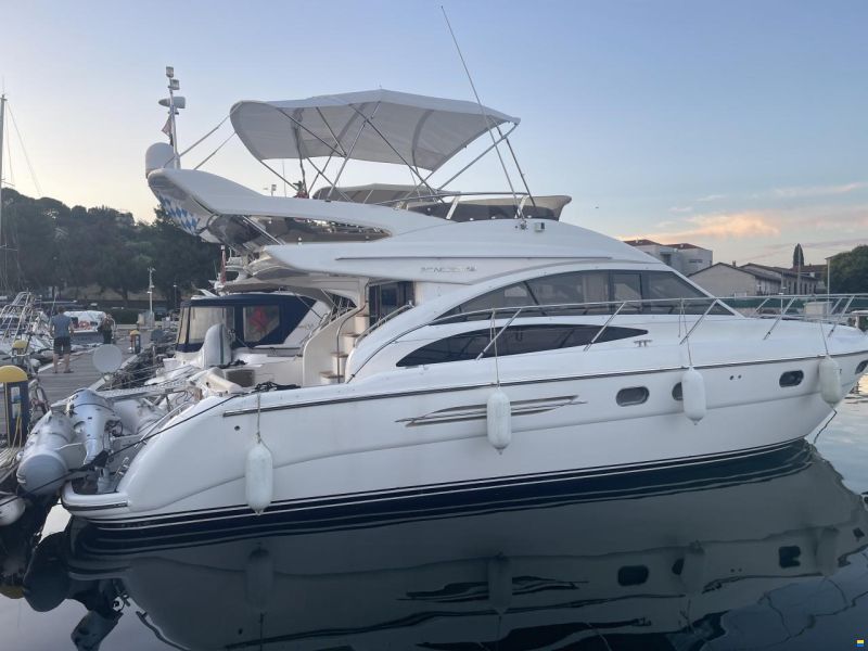 Princess 42 Fly - gepflegtes Liebhaberboot