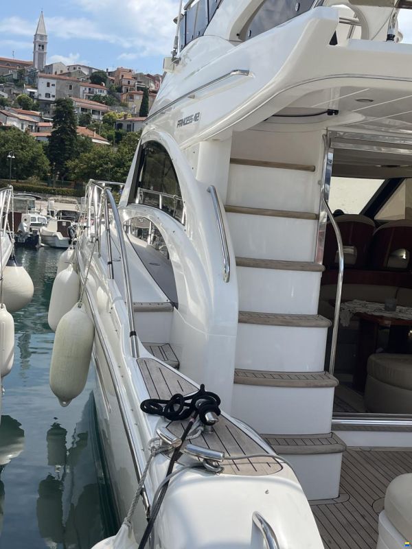 Princess 42 Fly - gepflegtes Liebhaberboot