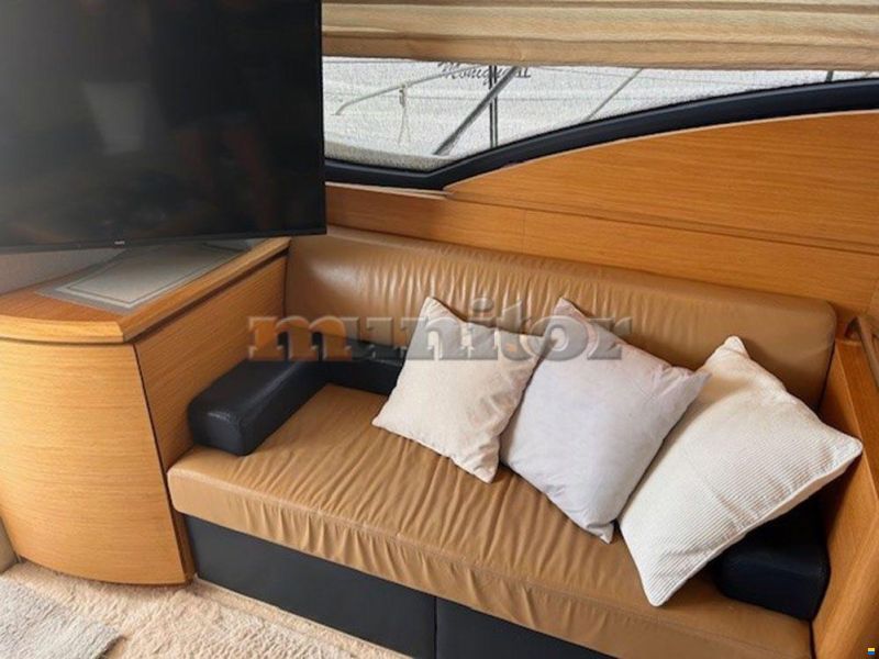 Azimut 43 Fly