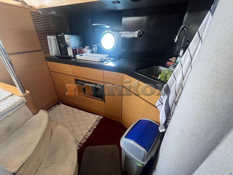 Azimut 43 Fly
