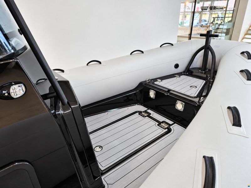 Navigator 22